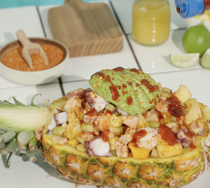 PIÑA LOCA CON MARISCOS